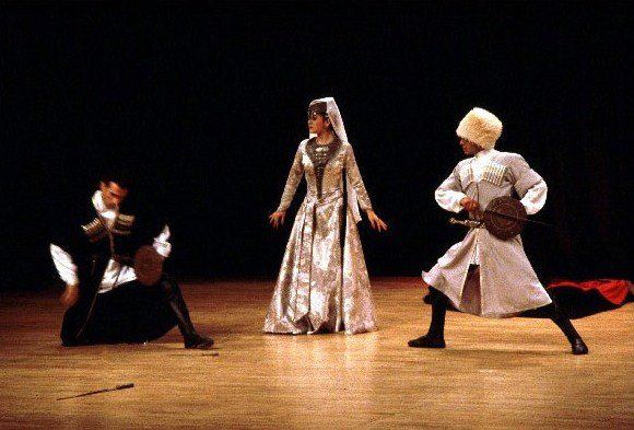 آموزش رقص آذربایجانی و موسیقی آذربایجانی
